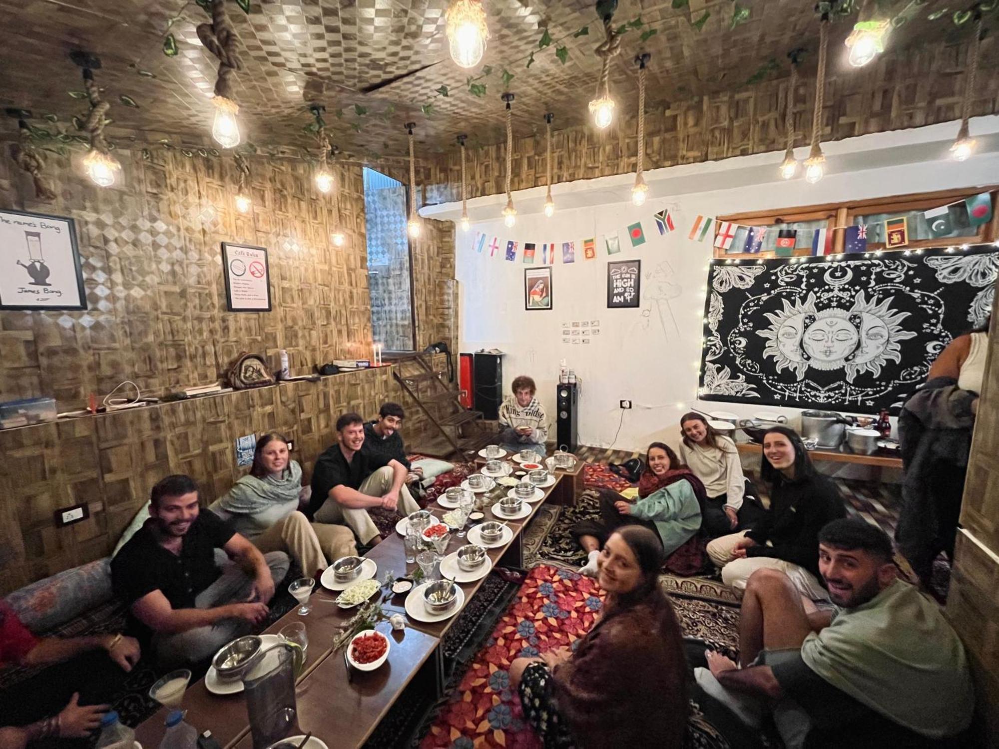 Yellowjackets Hostel Tosh Exterior foto